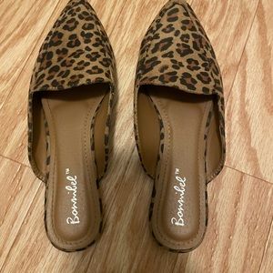 Leopard mules